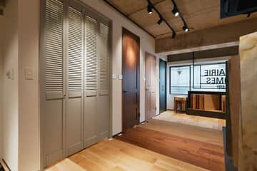 無垢フローリングをはじめ多くの木質建材を展示しています